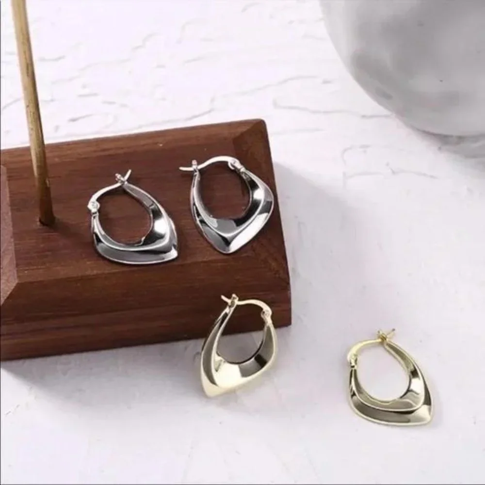 925 STERLING SILVER IRREGULAR HOOP EARRINGS, NICE EARRINGS, CUTE EARRINGS - Picture 5 of 5